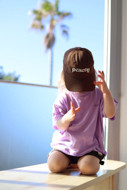 Peachy kids cap (brown)