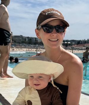 Peachy adults cap (brown)