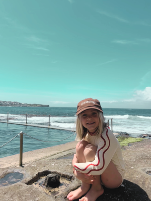 Peachy kids cap (brown)